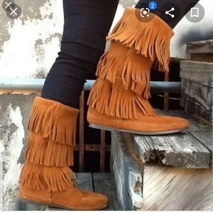 Lauren Conrad fringe suede moccasin boots 9